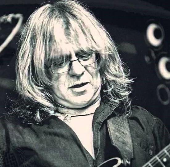 Gerd Vogel.....Acoustic and Electric Guitar, Slide, Dobro (Germany)