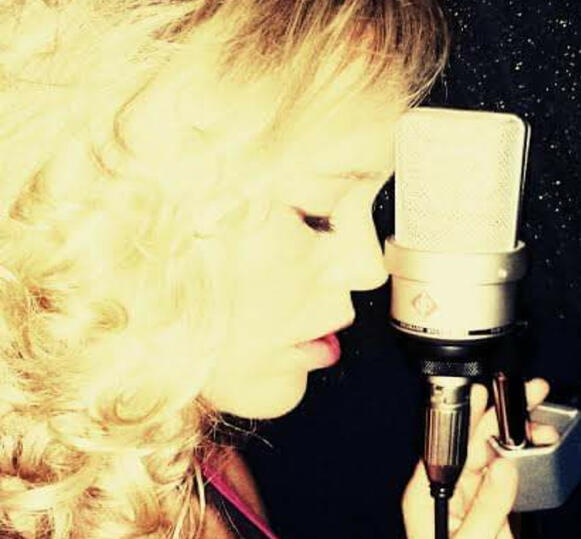 Jenn.....Vocalist, Songwriter (Mexican-American, USA)