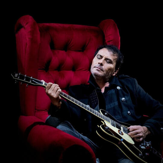 Walter Borman.....Vocalist, Guitar, Songwriter (Argentina)