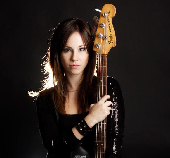 Jacky Menta.....Bass (Argentina)